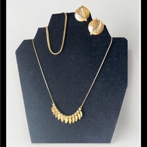 Vintage Gold Tone Jewelry Set~Clip On Earrings~Parklane Necklace~14k GS Bracelet